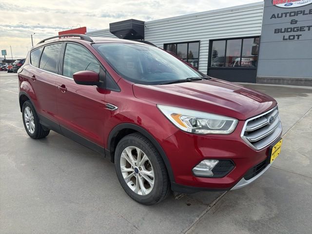 Used 2017 Ford Escape SE w/ Equipment Group 201A image 2