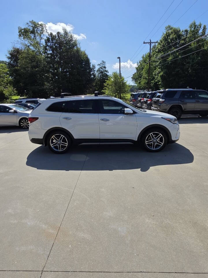 Used 2017 Hyundai Santa Fe Limited FWD image 6