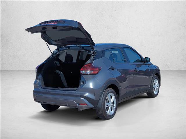 Used 2025 Nissan Kicks Play S image 5