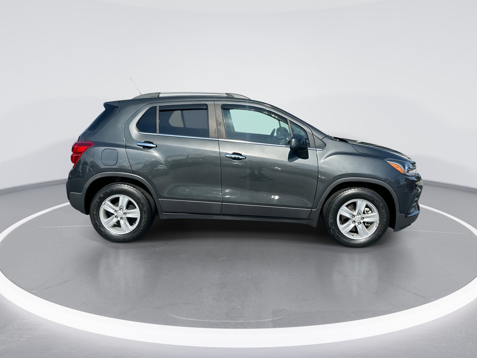 Used 2020 Chevrolet Trax LT w/ Driver Confidence Package FWD image 10
