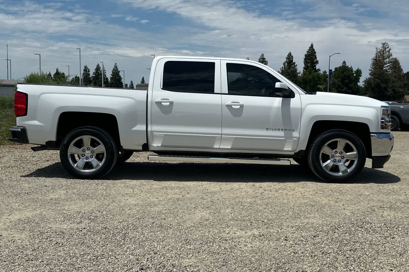 Used 2017 Chevrolet Silverado 1500 LT w/ All Star Edition RWD image 9