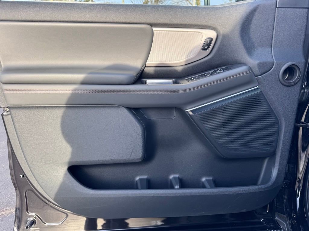 Used 2025 Ford Expedition Max Active image 21