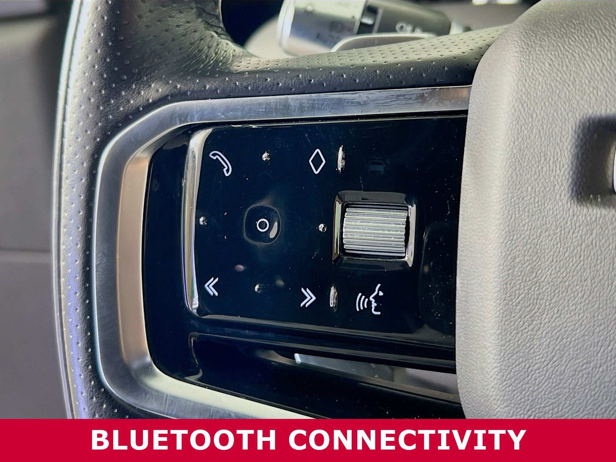 Used 2022 Land Rover Discovery Sport S R-Dynamic image 15