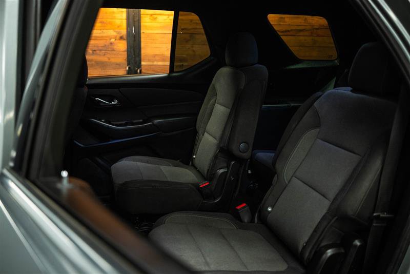 Used 2023 Chevrolet Traverse LT image 11