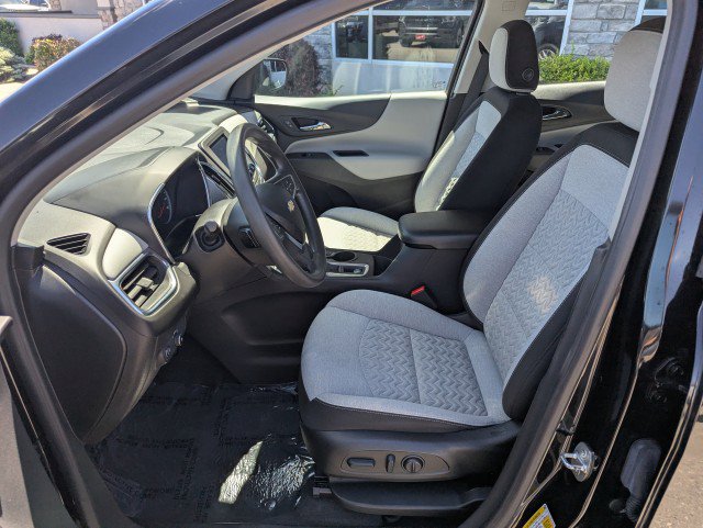 Used 2022 Chevrolet Equinox LS AWD/4WD image 11