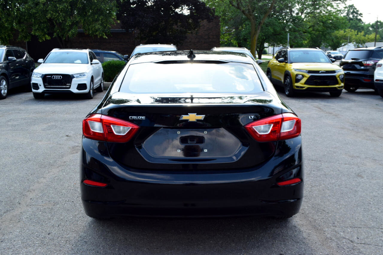 Used 2017 Chevrolet Cruze LT image 7
