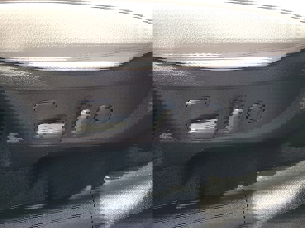 Used 2022 Kia Telluride SX w/ Nightfall Edition Package image 7