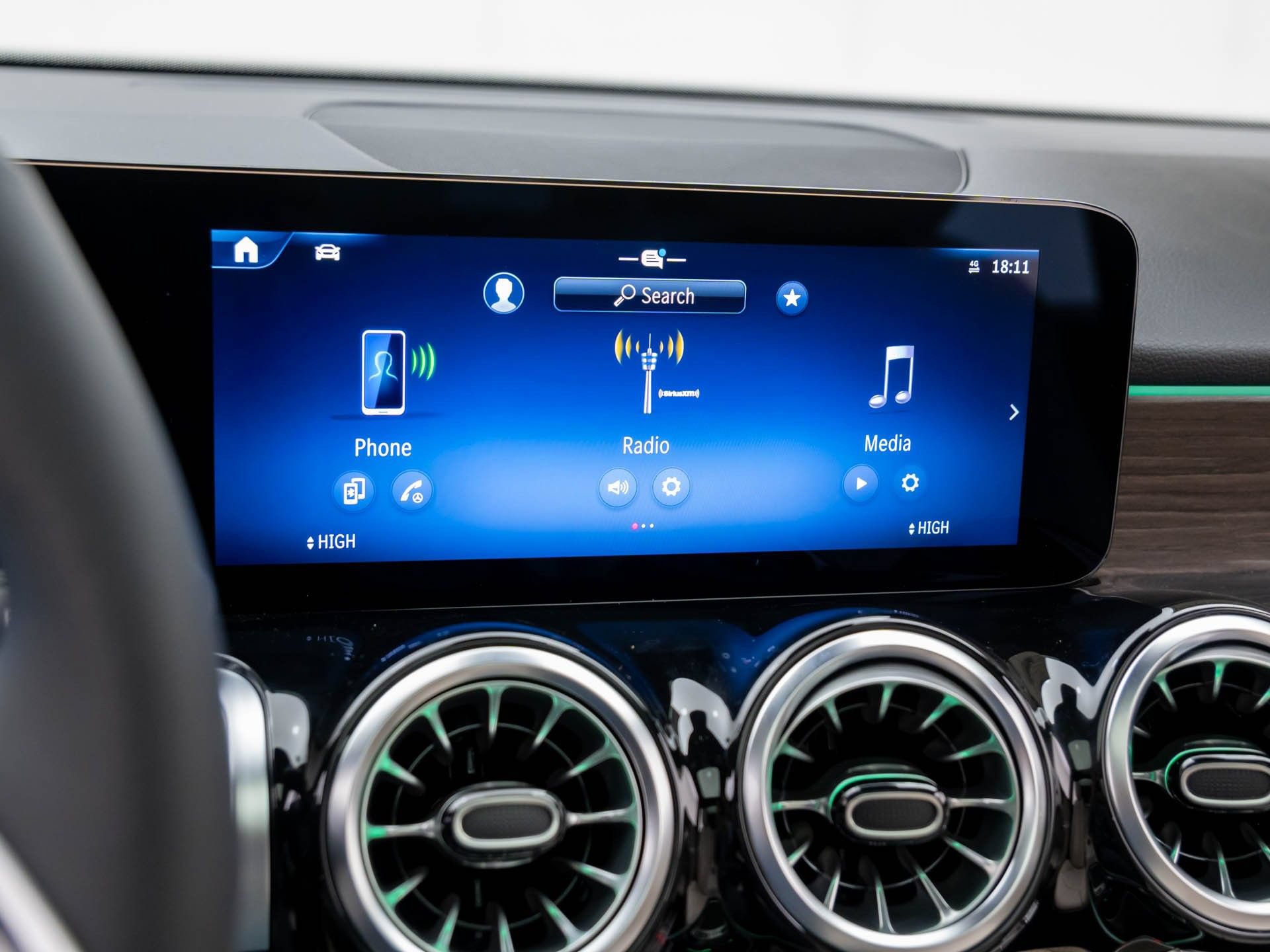 New 2026 Mercedes-Benz GLB 250 4MATIC image 25