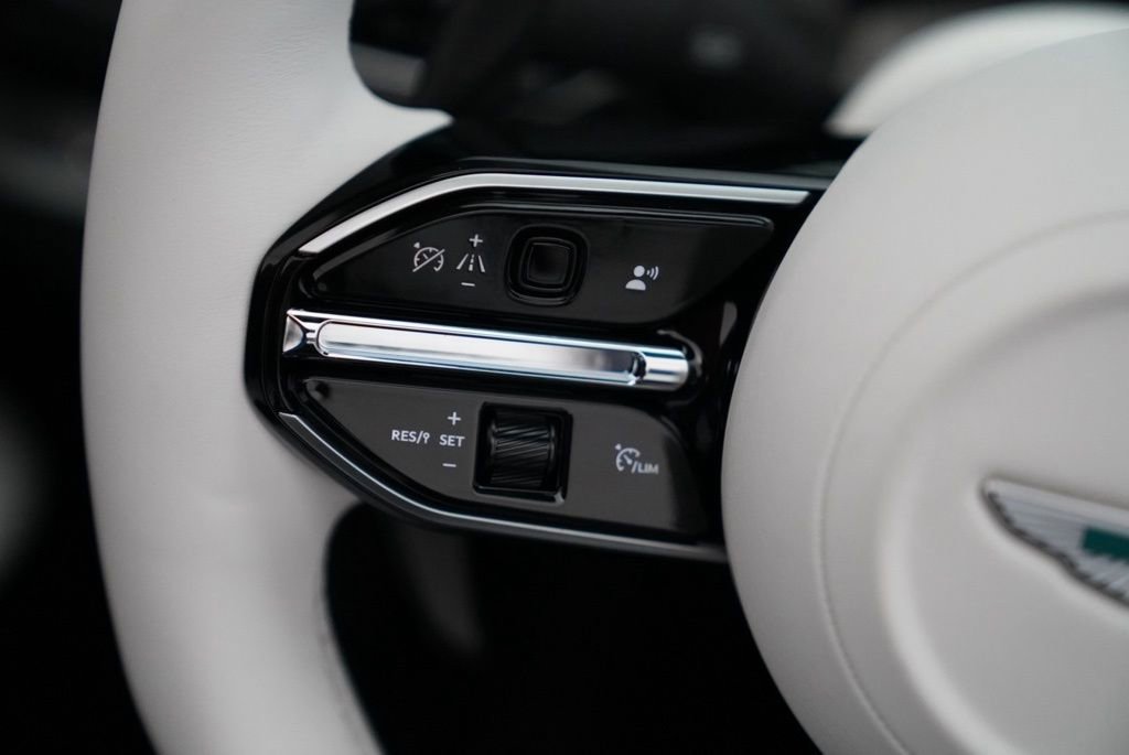 New 2026 Aston Martin Vanquish Convertible image 25