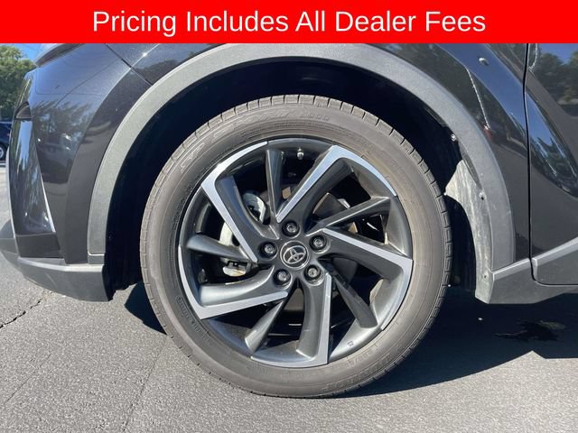 Used 2022 Toyota C-HR Limited FWD image 9