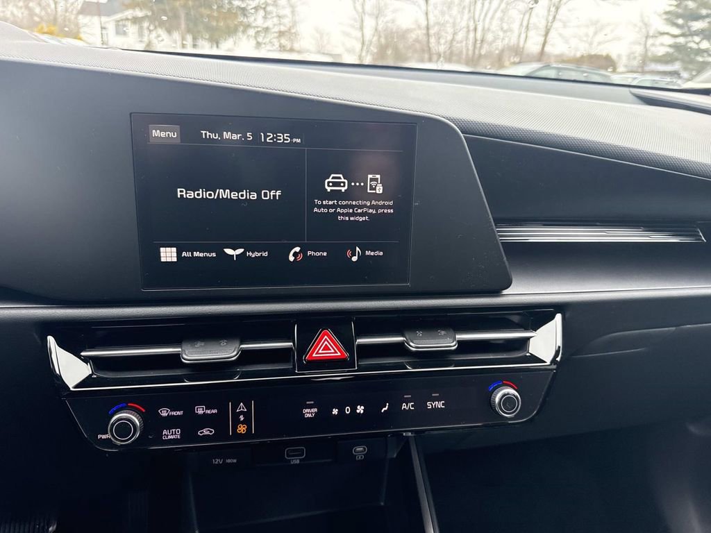 New 2026 Kia Niro LX image 9