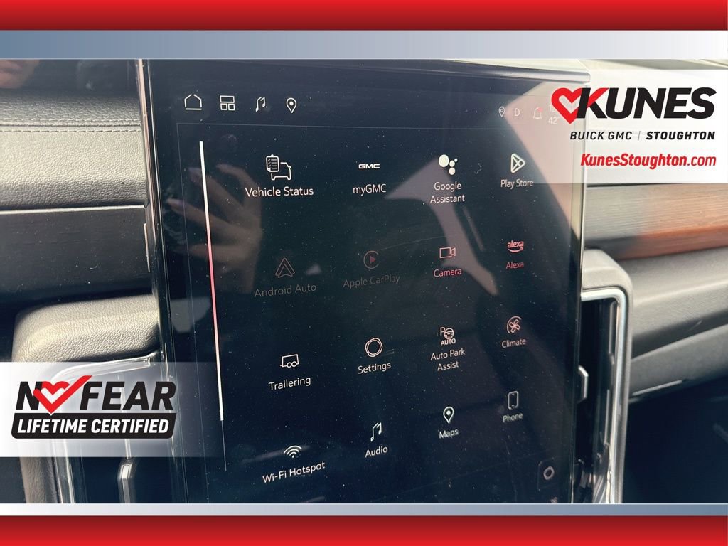 Used 2025 GMC Yukon Denali AWD/4WD image 29