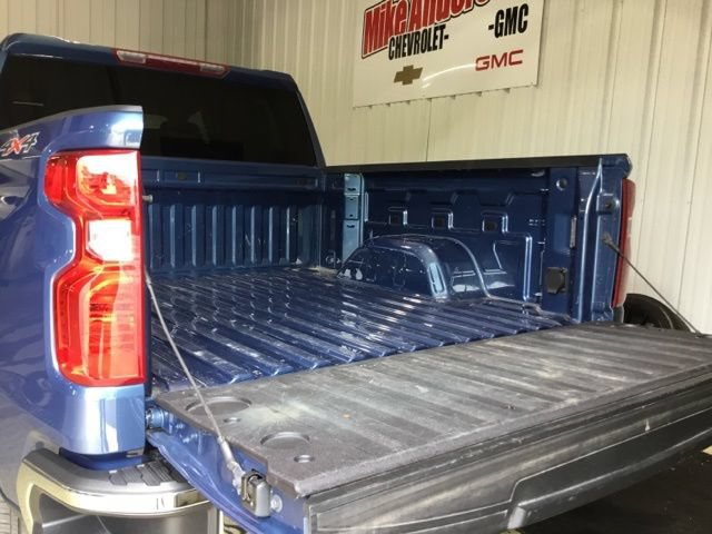 Used 2024 Chevrolet Silverado 1500 LT AWD/4WD image 18