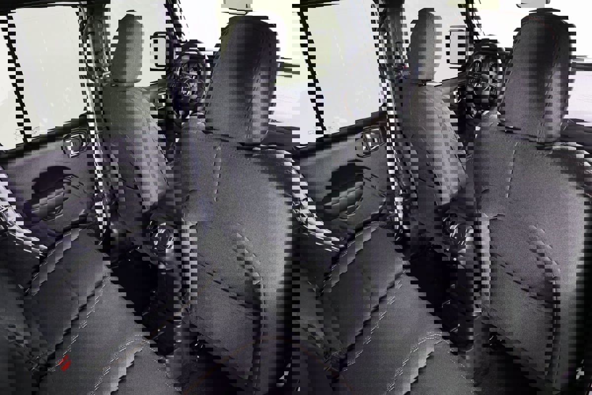 Used 2024 Jeep Wrangler Unlimited w/ Convenience Group image 39