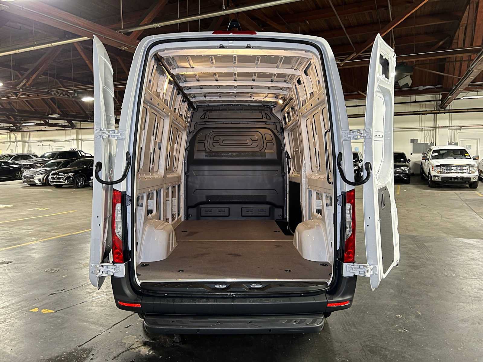Used 2026 Mercedes-Benz Sprinter 2500 image 17
