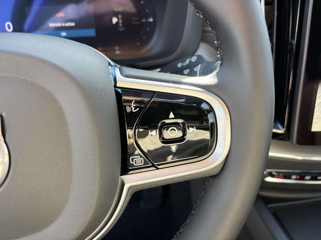 New 2026 Volvo XC60 T8 Ultra w/ Protection Package Premier image 18