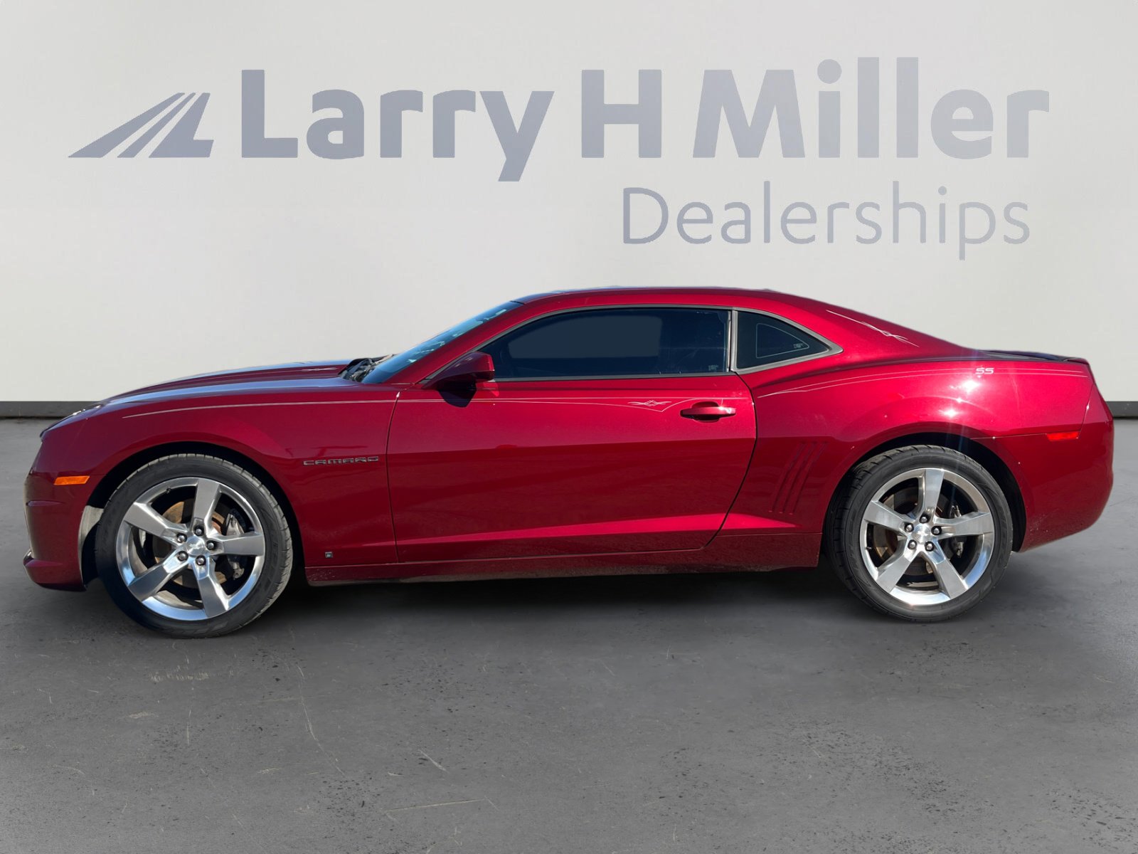 Used 2010 Chevrolet Camaro SS image 2