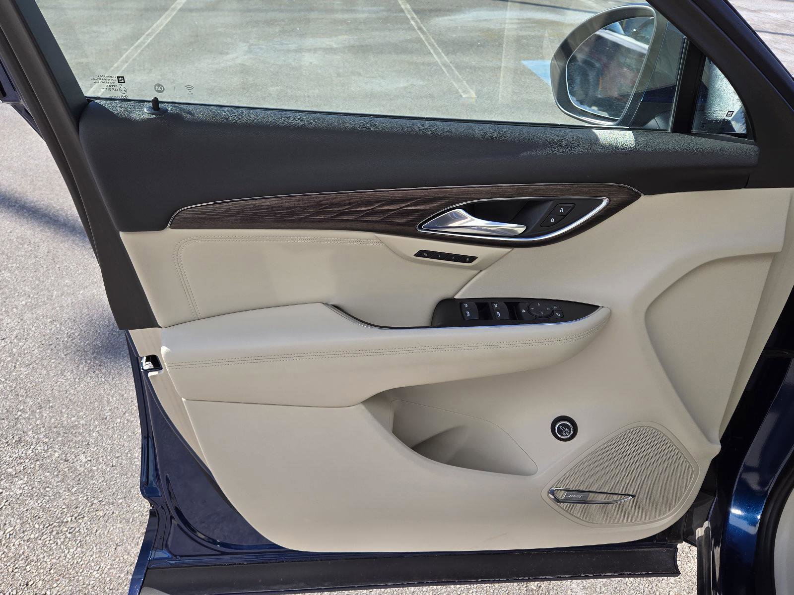 Used 2023 Buick Envision Avenir image 8