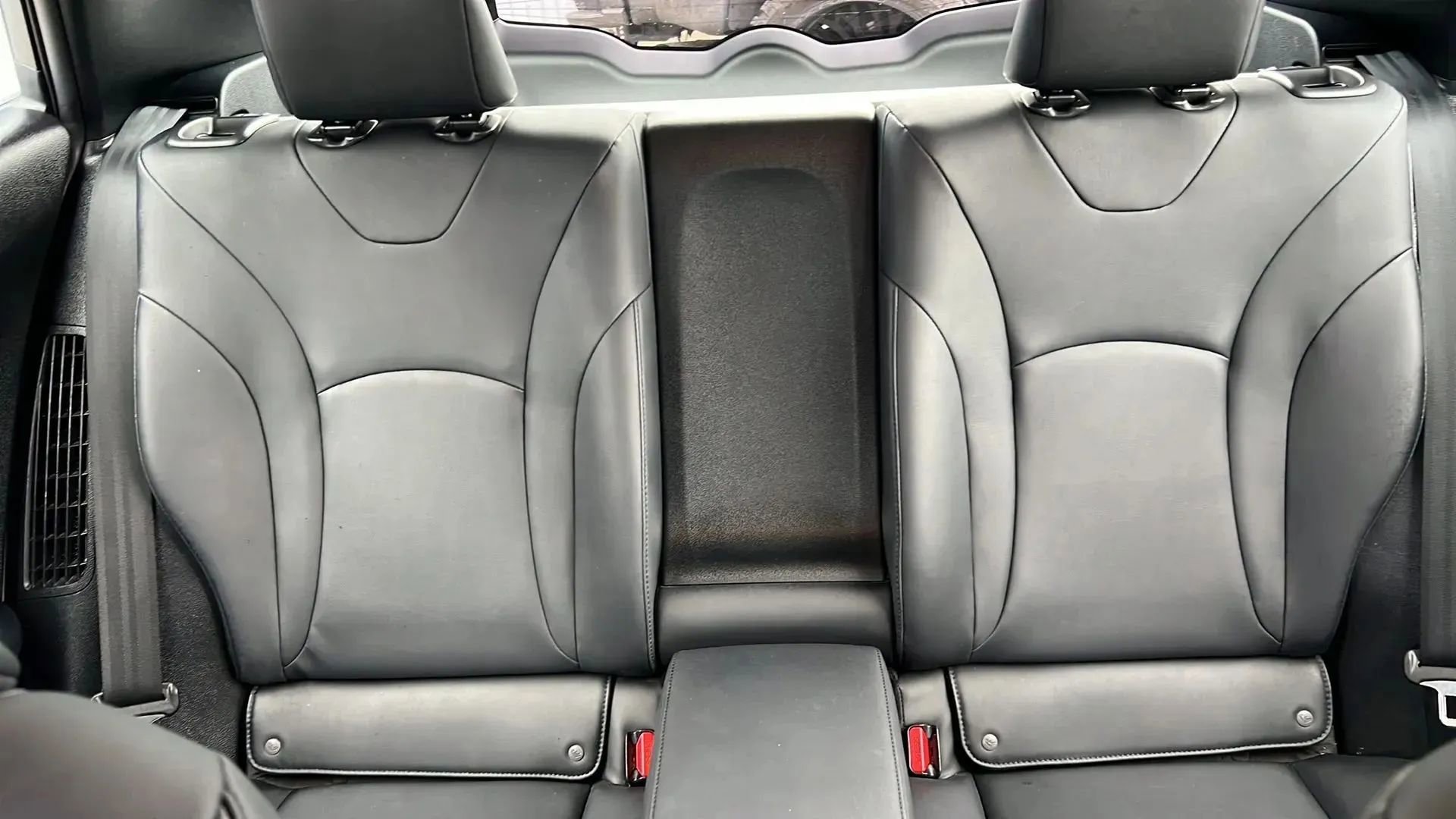Used 2017 Toyota Prius Prime Advanced w/ Preferred Accessory Package image 16