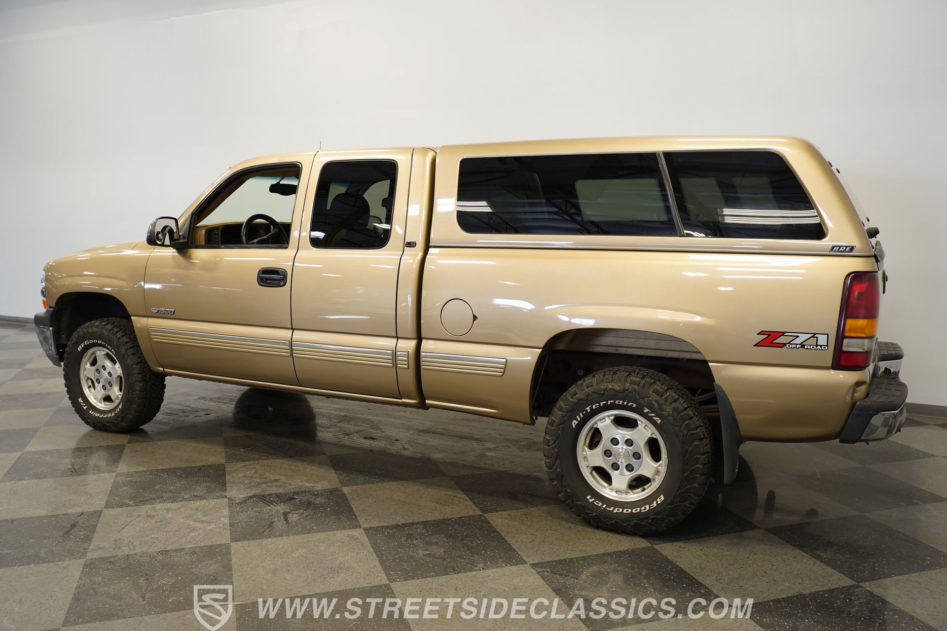 Used 2000 Chevrolet Silverado 1500 LS w/ Off-Road Chassis Pkg AWD/4WD image 9