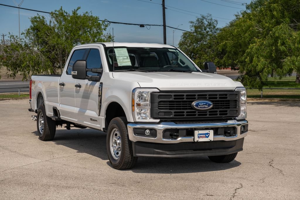 Certified 2025 Ford F250 XL AWD/4WD image 3