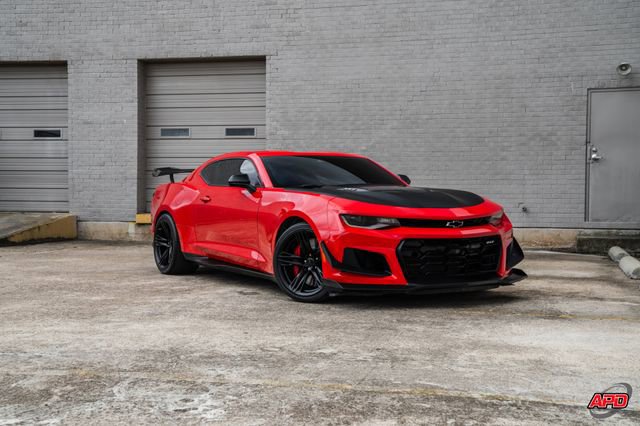 Used 2020 Chevrolet Camaro ZL1 RWD image 33