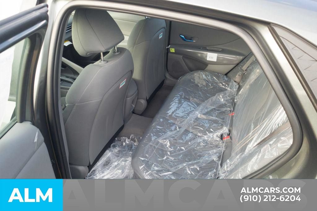 Certified 2025 Hyundai Elantra Sport FWD image 16