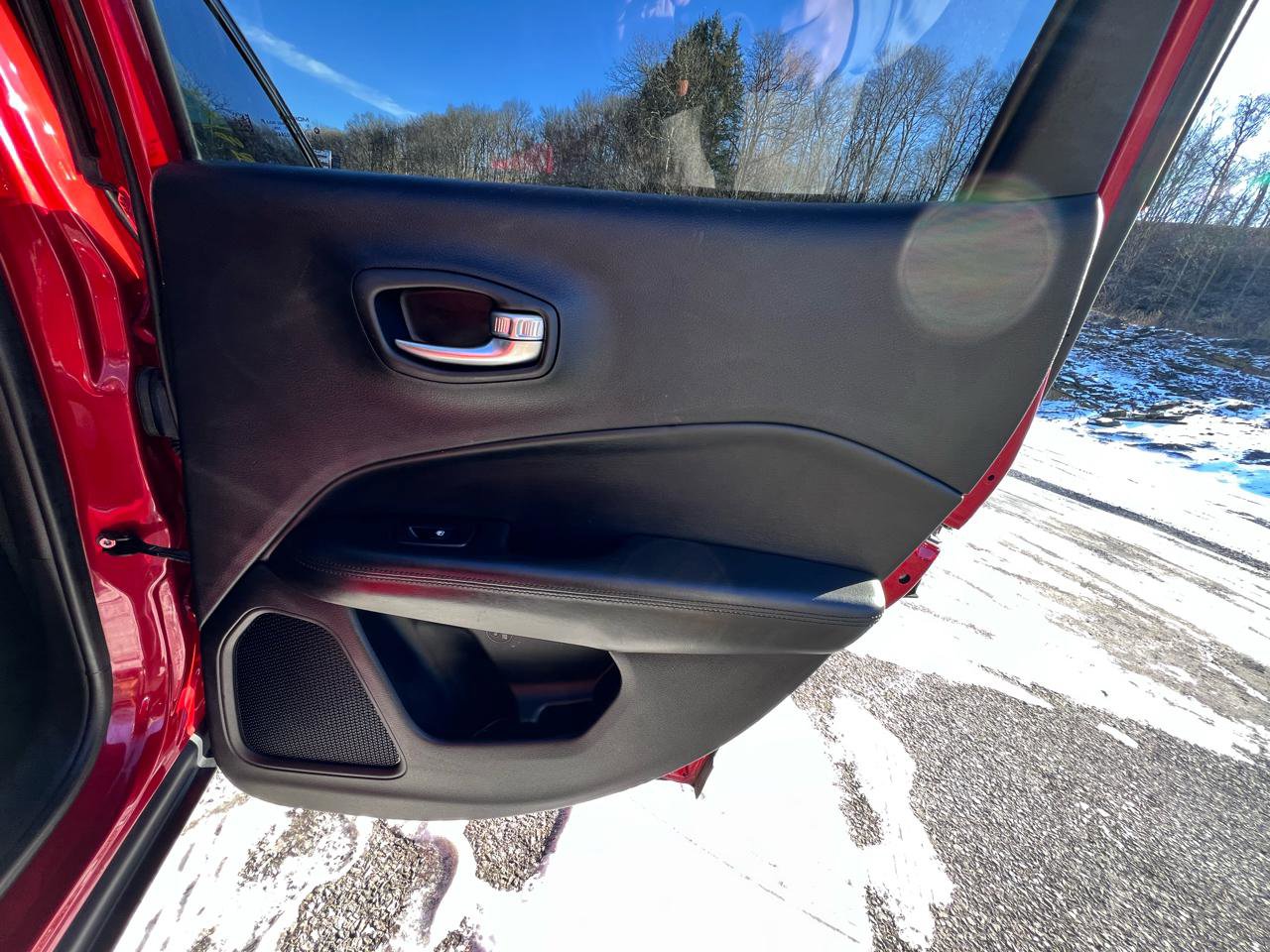 Used 2020 Jeep Compass Altitude image 24