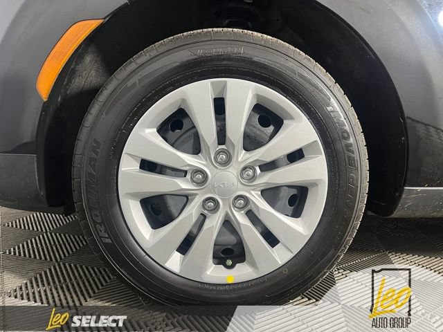 Used 2025 Kia Soul LX FWD image 28