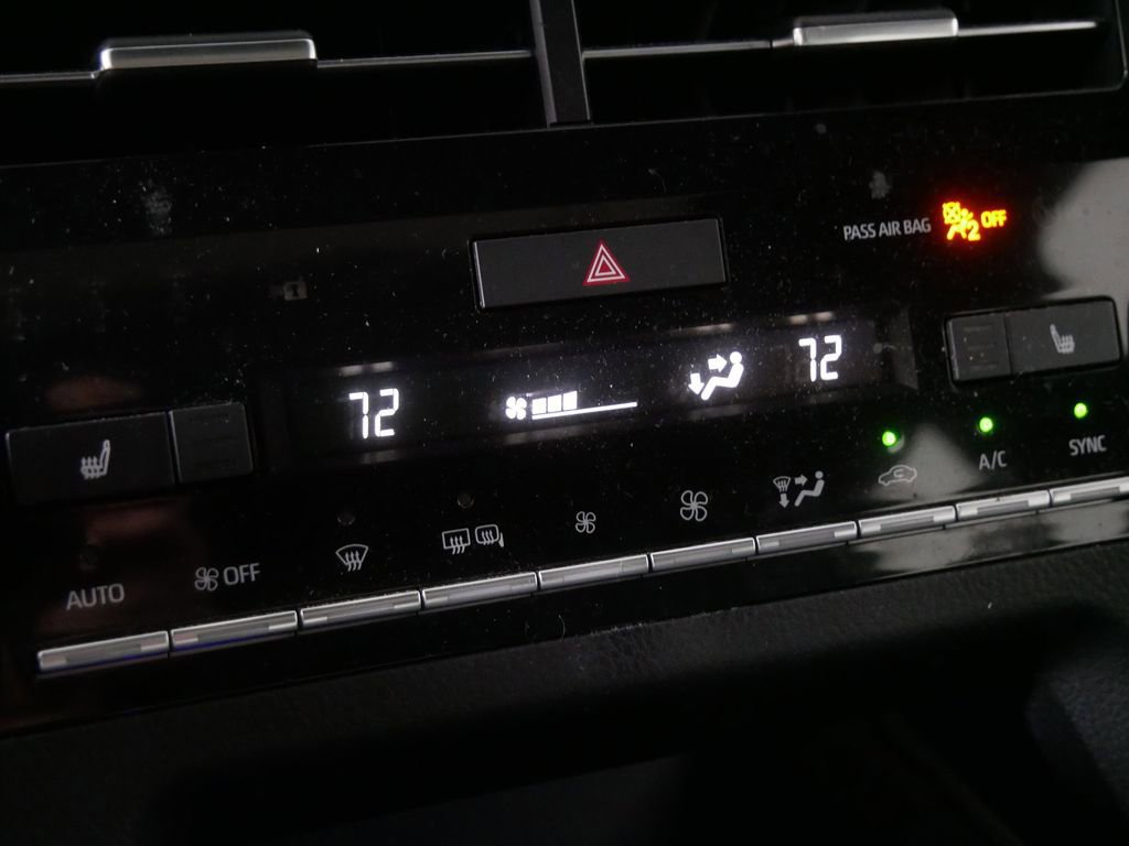 Used 2019 Toyota Avalon XSE w/ All Weather Liner Package FWD image 29