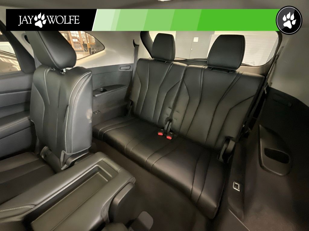 Used 2024 Acura MDX SH-AWD w/ Technology Package image 25