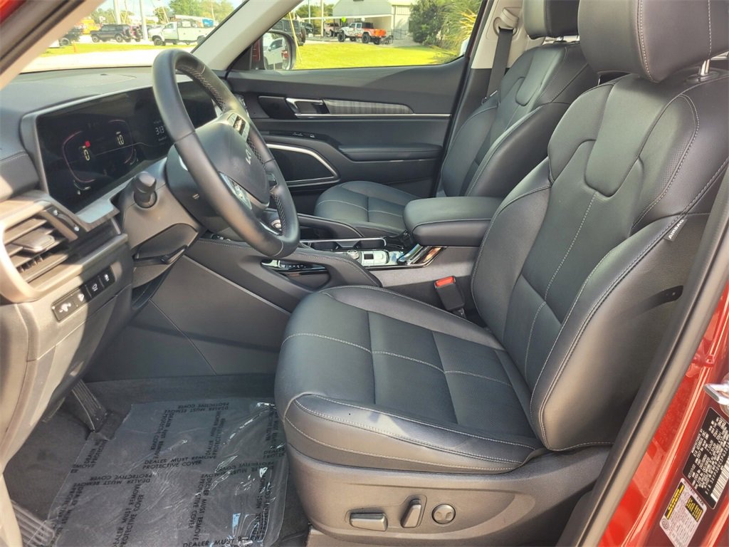 Used 2023 Kia Telluride EX image 3