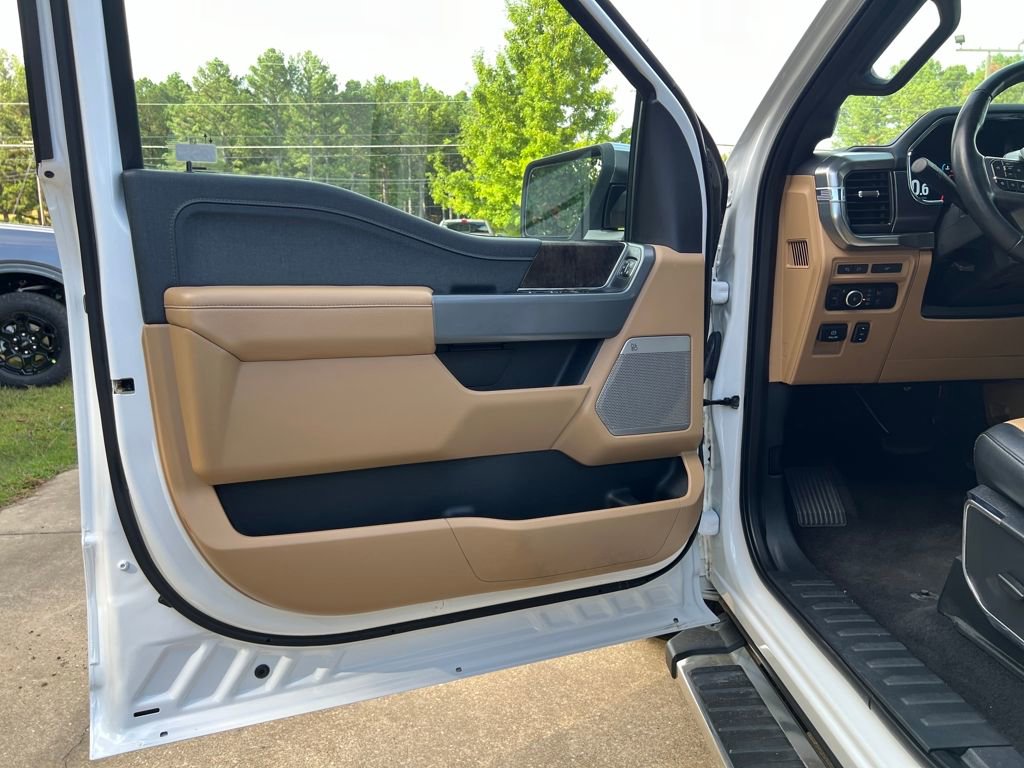 Used 2023 Ford F150 Lariat image 11