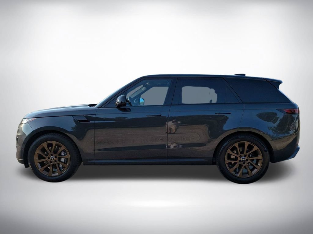 Used 2024 Land Rover Range Rover Sport SE AWD/4WD image 7