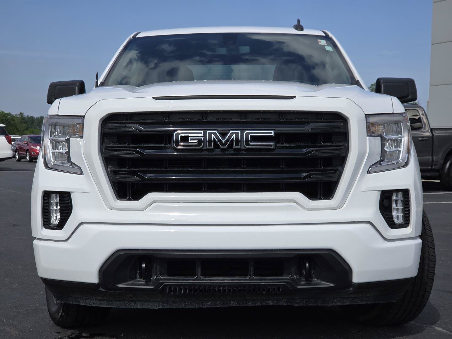 Used 2022 GMC Sierra 1500 Elevation w/ LPO, Elevation Black Package AWD/4WD image 10