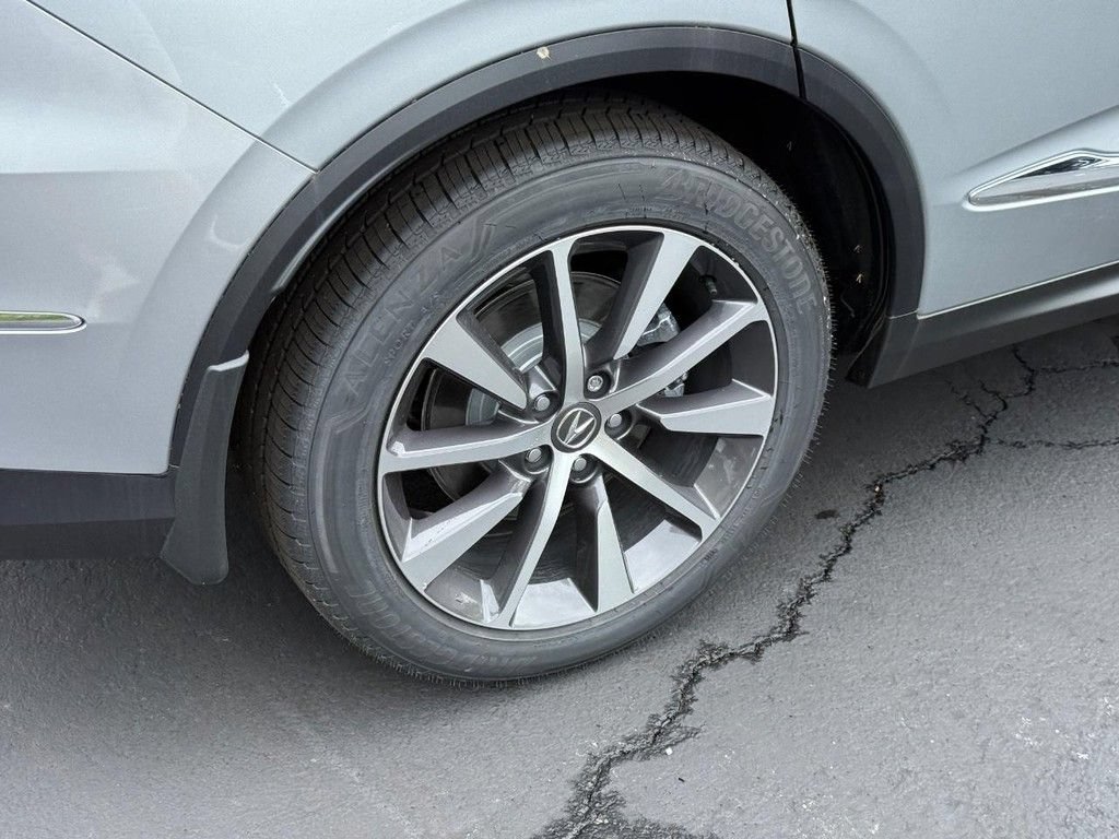 Certified 2026 Acura MDX w/ Technology Package FWD image 9