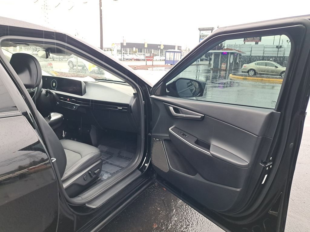 Used 2022 Kia EV6 Wind image 17