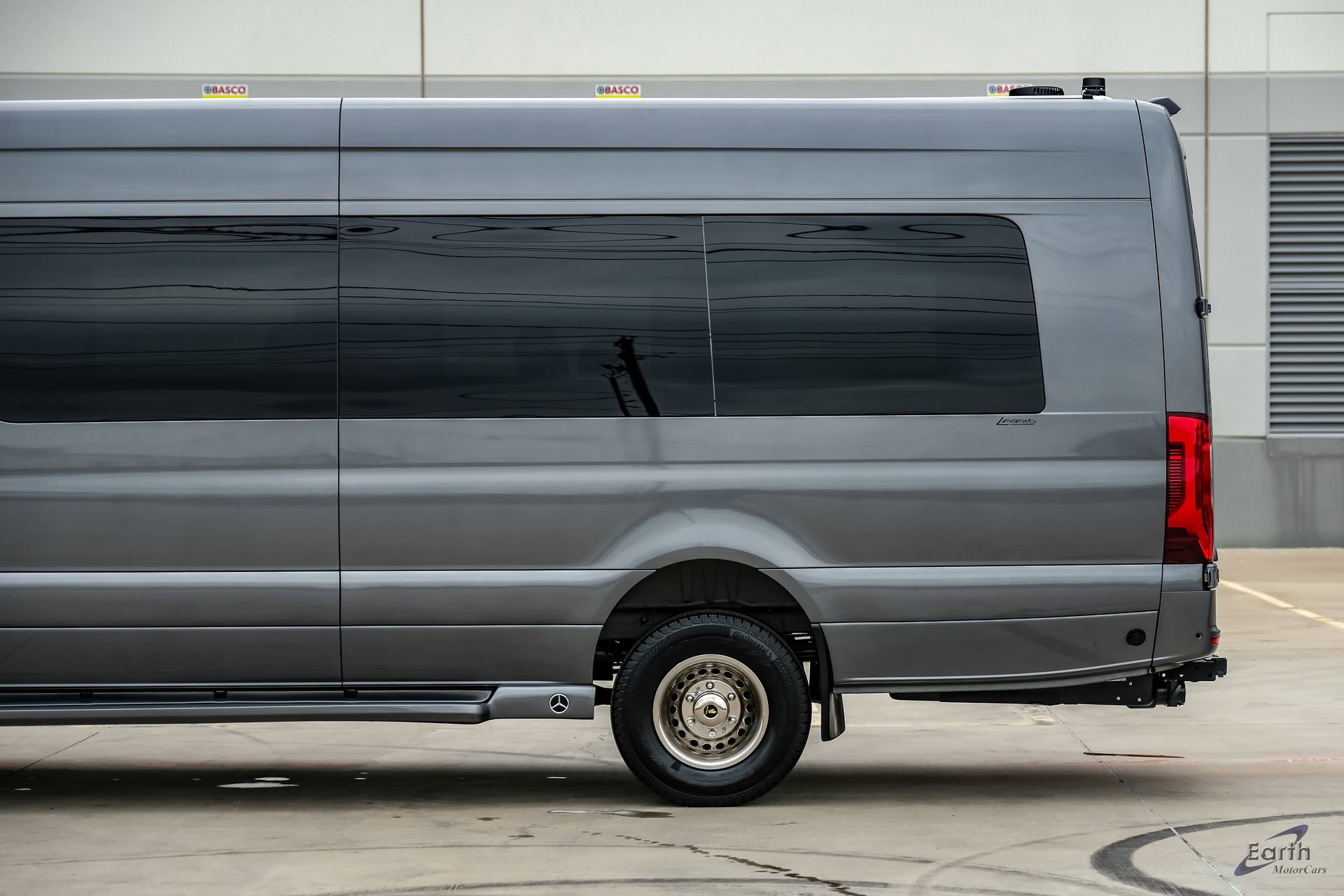 Used 2023 Mercedes-Benz Sprinter 3500 image 9