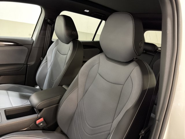 New 2026 Volkswagen Tiguan SE R-Line AWD/4WD image 14