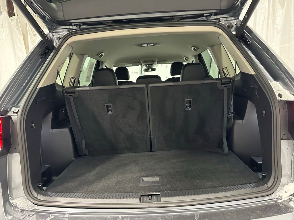Used 2025 Volkswagen Atlas SE image 51