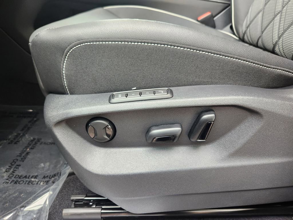 New 2026 Volkswagen Atlas SEL Premium R-Line image 14