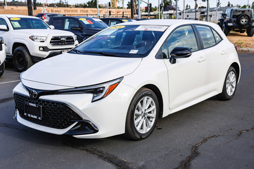 Certified 2026 Toyota Corolla SE w/ Black Out Package (TMS) FWD image 15