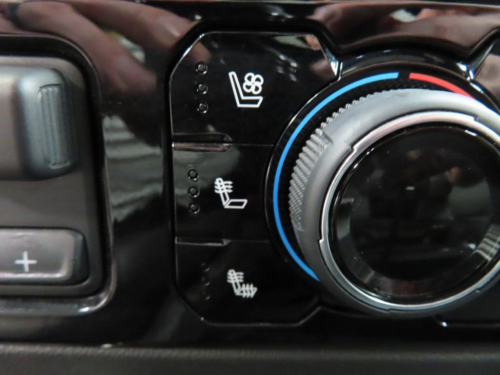 Used 2025 Chevrolet Silverado 2500 ZR2 w/ Technology Package image 75