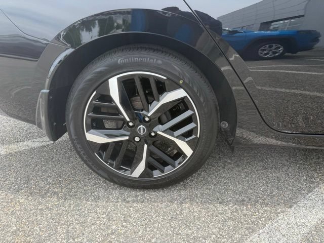 Certified 2025 Nissan Versa SR w/ Trunk Package FWD image 24