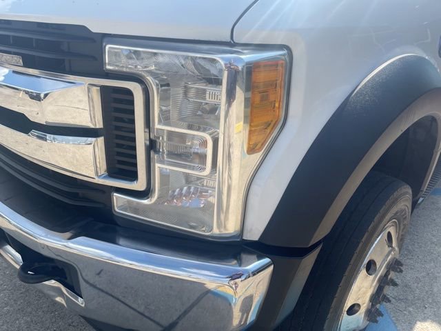 Used 2017 Ford F550 4x4 Crew Cab Super Duty image 5