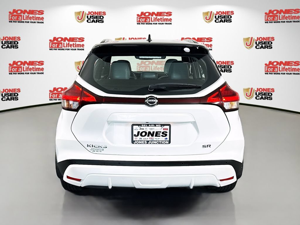 Certified 2023 Nissan Kicks SR w/ SR Premium Package FWD image 14