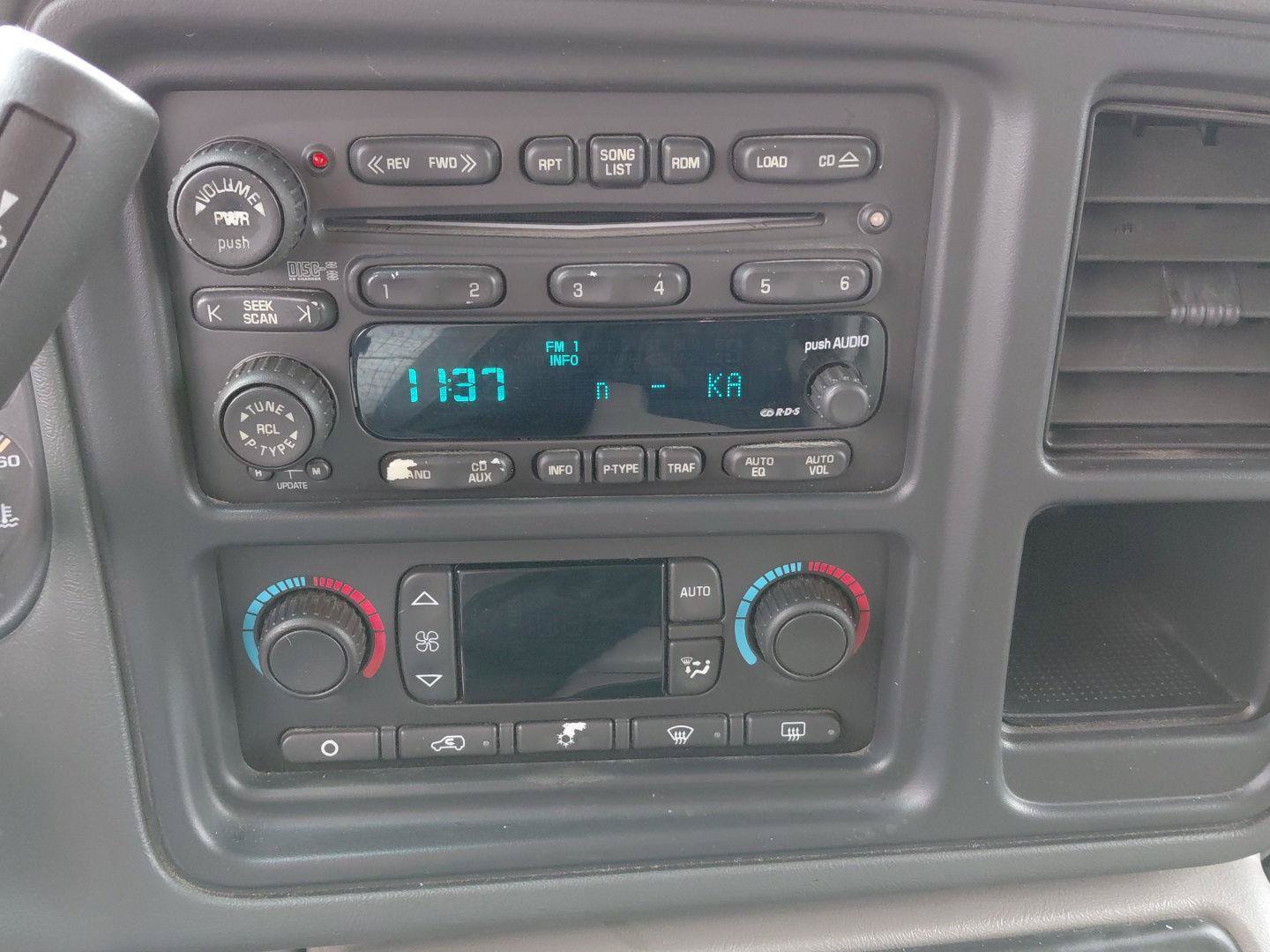 Used 2004 Chevrolet Suburban LT w/ Preferred Equipment Group AWD/4WD image 5
