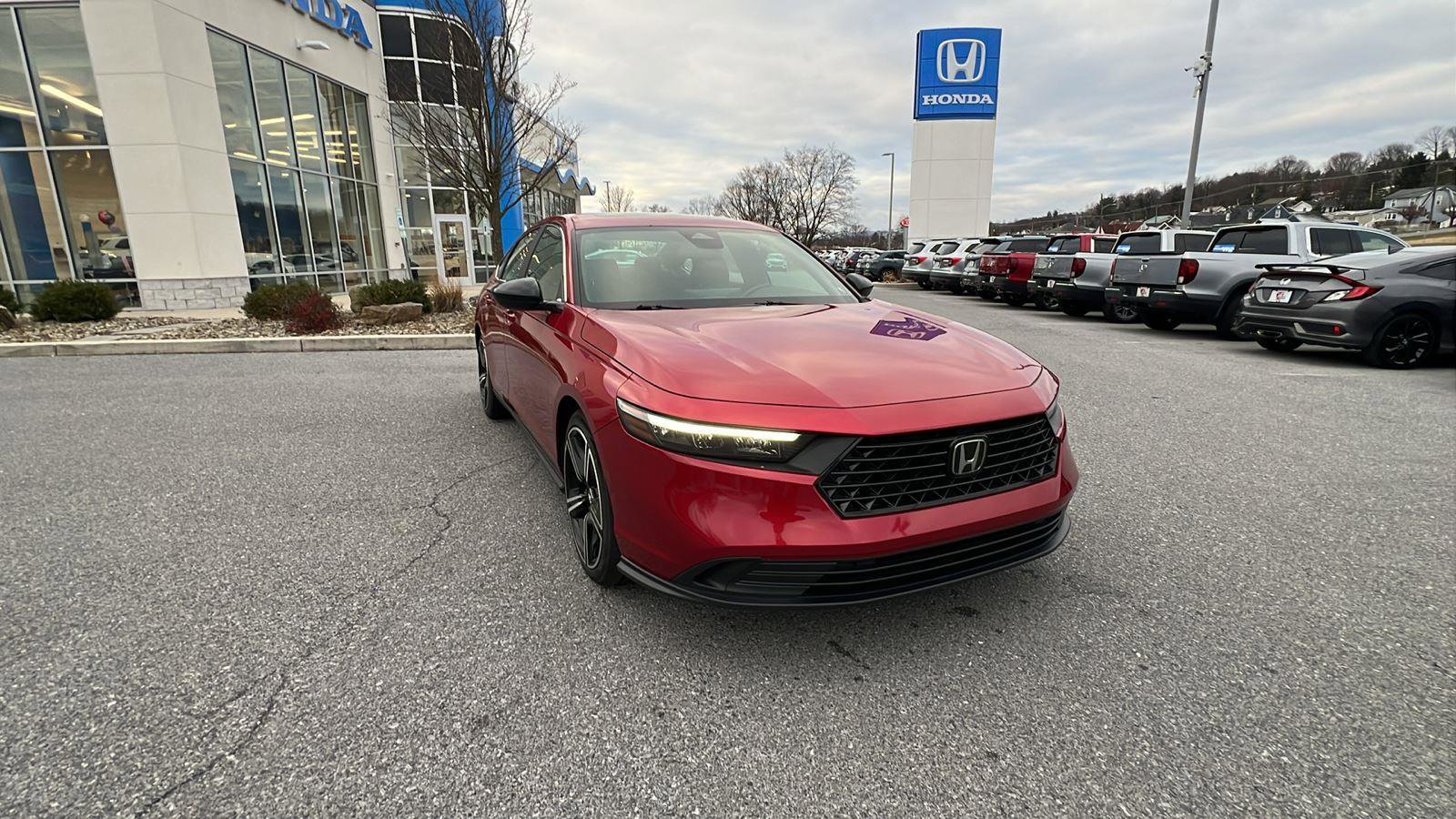 Used 2023 Honda Accord Sport image 2