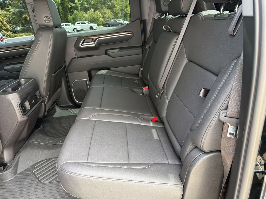 Used 2024 Chevrolet Silverado 1500 LT Trail Boss w/ LT Trail Boss Premium Package AWD/4WD image 48