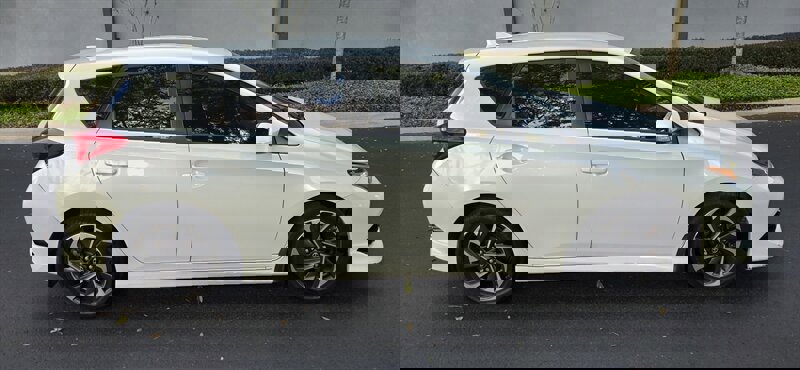 Used 2016 Scion iM image 4